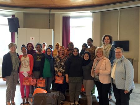 Toilettasjes voor vrouwelijke vluchtelingen