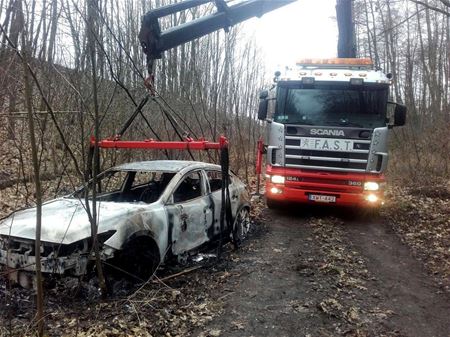 Uitgebrande auto gevonden in Laambroekstraat