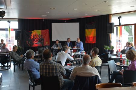 Vastgoedgroep koopt magazijn maar voor wie?