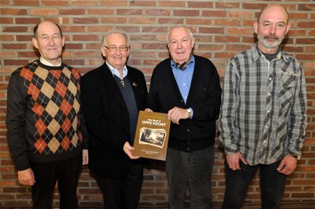 Veel belangstelling voor boek 'Oppe Voort' 2