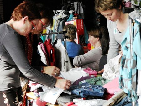 Veel belangstelling voor tweedehands spullen