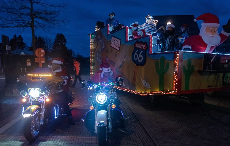 Veel belangstelling voor Viverselse lichtstoet