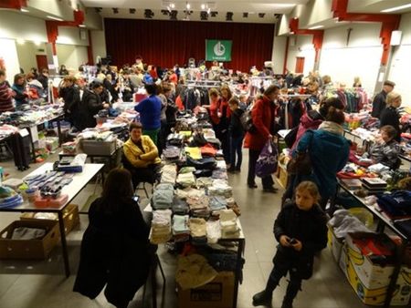 Veel interesse voor tweedehandsspullen