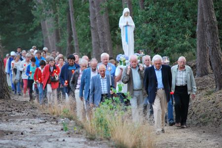Volgende vrijdag kaarskensprocessie in Bolderberg