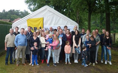 'Voor den Bos' hield 16de straatbarbecue