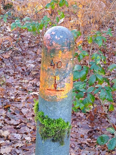 Wat betekent dit paaltje?