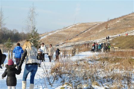 Winterpret op de mijnterril