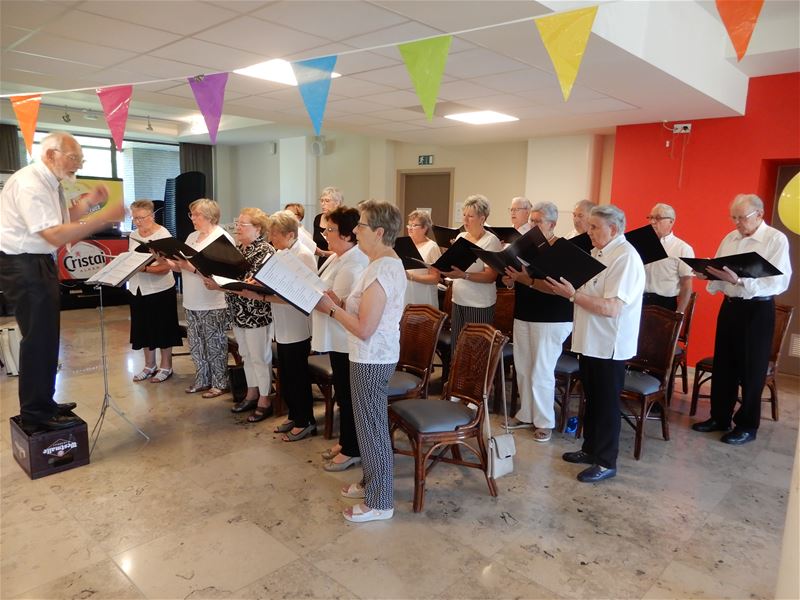 Zomerse zangnamiddag met Singhet Scone