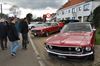 Veel auto's en toeschouwers op Mustang Fever