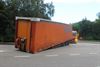 Vrachtwagen verliest oplegger