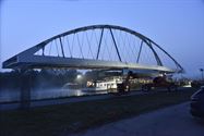 Plaatsing brug was toeristische attractie