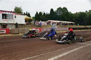 Jonge racers en karts brengen spektakel op Helzold