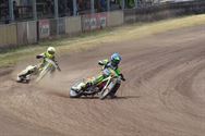 Jonge racers en karts brengen spektakel op Helzold