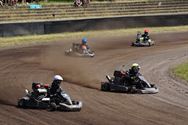 Jonge racers en karts brengen spektakel op Helzold