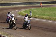 Jonge racers en karts brengen spektakel op Helzold
