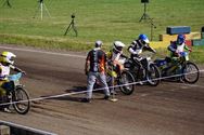 Jonge racers en karts brengen spektakel op Helzold