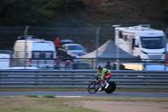 Renners rijden tijdritten op Circuit Zolder