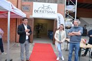 De Fietshal is nu ook officieel geopend