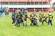 Jonge rugbyspelers leveren vinnige strijd