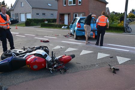 1 zwaar- en 2 lichtgewonden bij botsing in Boekt