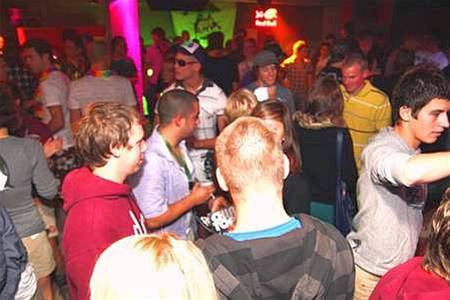 2,5 ton wit zand zorgt voor strandsfeer