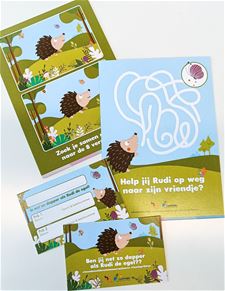 200 kinderen en Rudi de egel op eerste prikdag