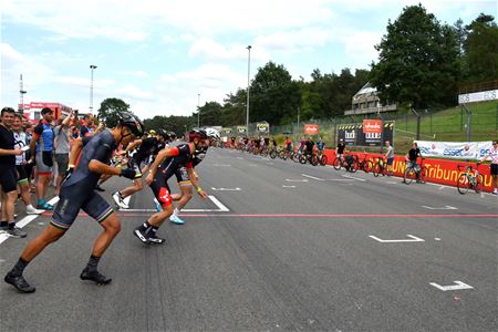 24 uur cycling: meteen een vliegende start