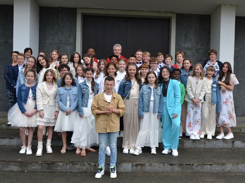 33 vormelingen uit Boekt en Viversel