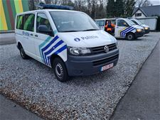 5 wagens en 2 brommers in beslag genomen