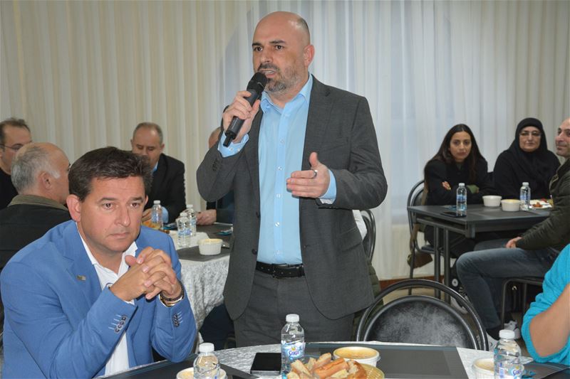 600 mensen nemen deel aan iftar in Selimiyemoskee