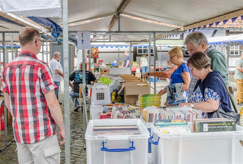 7 keer boeken- en vinylbeurs op Domein Bovy
