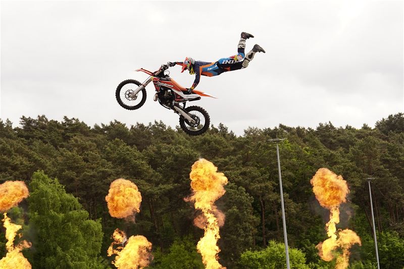 Adembenemende stunts op Race Wars