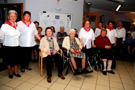 Akkermennekes dansen voor senioren