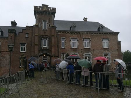 Al aanschuiven van in de vroege ochtend