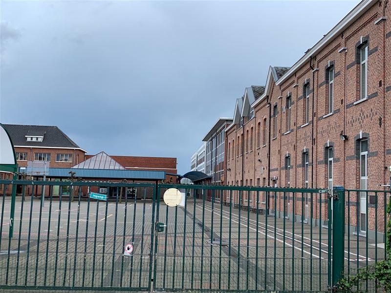 Amper 2 leerlingen positief, De Brug opent morgen