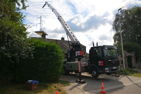 Arbeider ontsnapt aan dood bij hoogspanningskabel