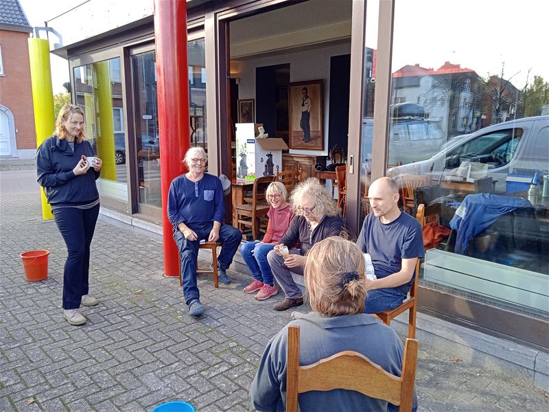 Artikel 27 maakt zich klaar in Zonhovense wasserij