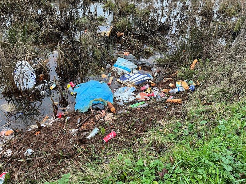Beemdenstraat afgesloten tegen sluikstorters
