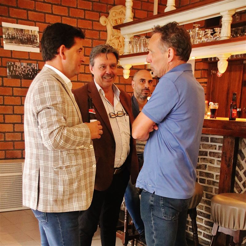 Beperkte opkomst voor eerste einde werken viering