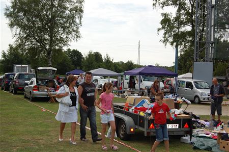 Bijna 1000 bezoekers voor rommelmarkt