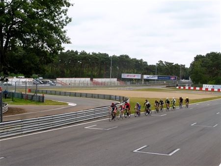 Bikes Claessens Racing Team: goud en brons