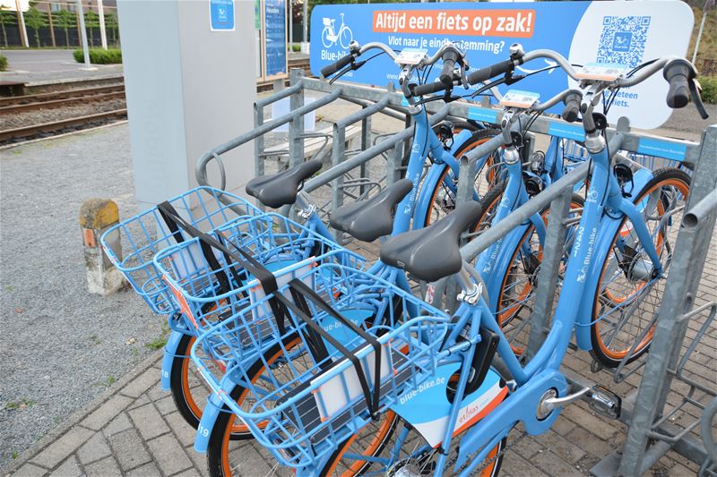 Blue-bikes gaan van start in stations