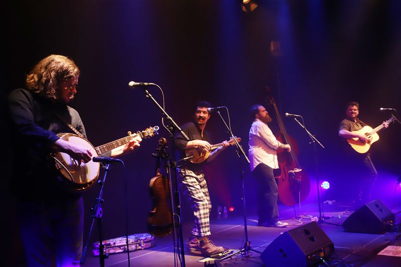 Bluesgrass ambiance in de zwarte zaal