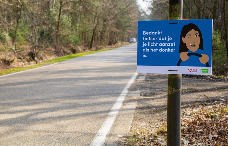 Bordjes vragen weggebruikers om begrip voor elkaar