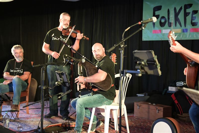 Botswing zet Folkfestival Ham in juiste toon