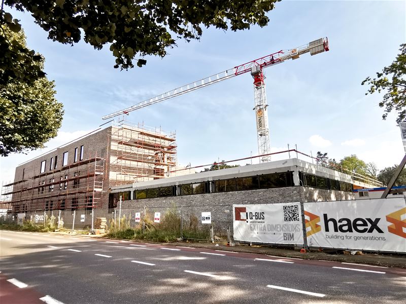 Bouw gemeenteschool en sportzaal vordert fiks