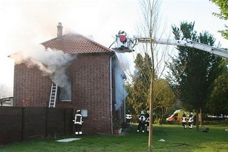 Brand verwoest woning op Lindeman