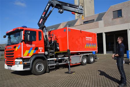 Brandweer heeft nieuw haakarmvoertuig