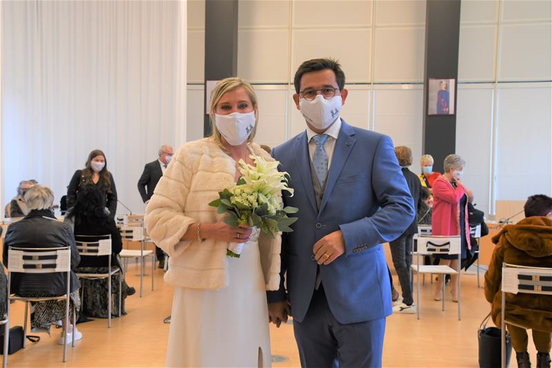 Burgemeester is in het huwelijksbootje gestapt