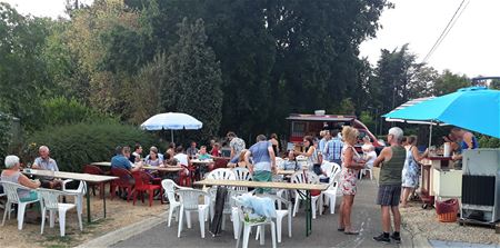 Buurtfeest in Vunderstraat en Neerjouten